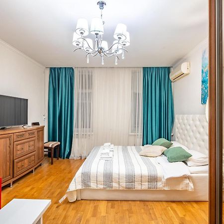 Just Another Comfy Apartment On The Main Squere. 2 Bedrooms, Own Heating, Ac Lviv Ngoại thất bức ảnh