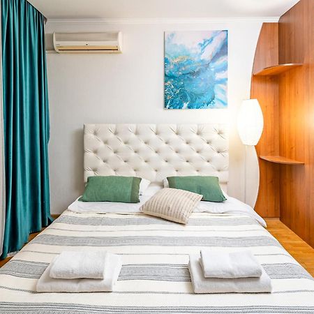 Just Another Comfy Apartment On The Main Squere. 2 Bedrooms, Own Heating, Ac Lviv Ngoại thất bức ảnh