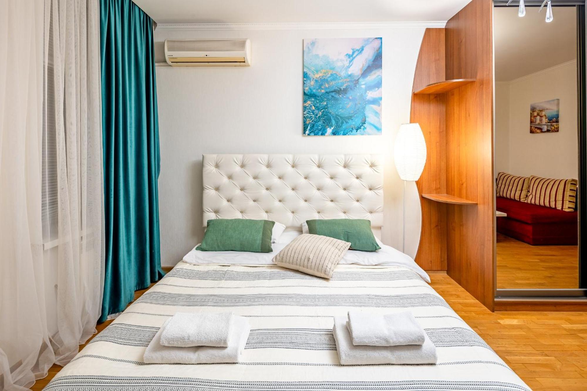 Just Another Comfy Apartment On The Main Squere. 2 Bedrooms, Own Heating, Ac Lviv Ngoại thất bức ảnh
