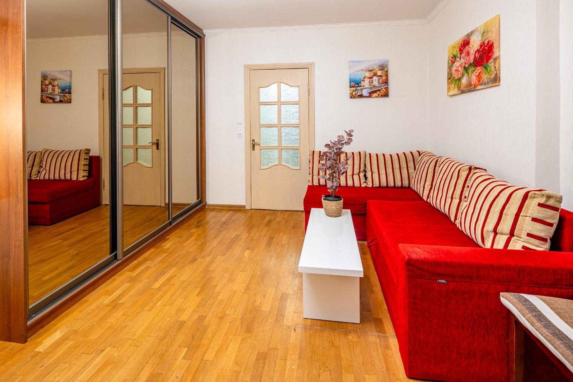 Just Another Comfy Apartment On The Main Squere. 2 Bedrooms, Own Heating, Ac Lviv Ngoại thất bức ảnh