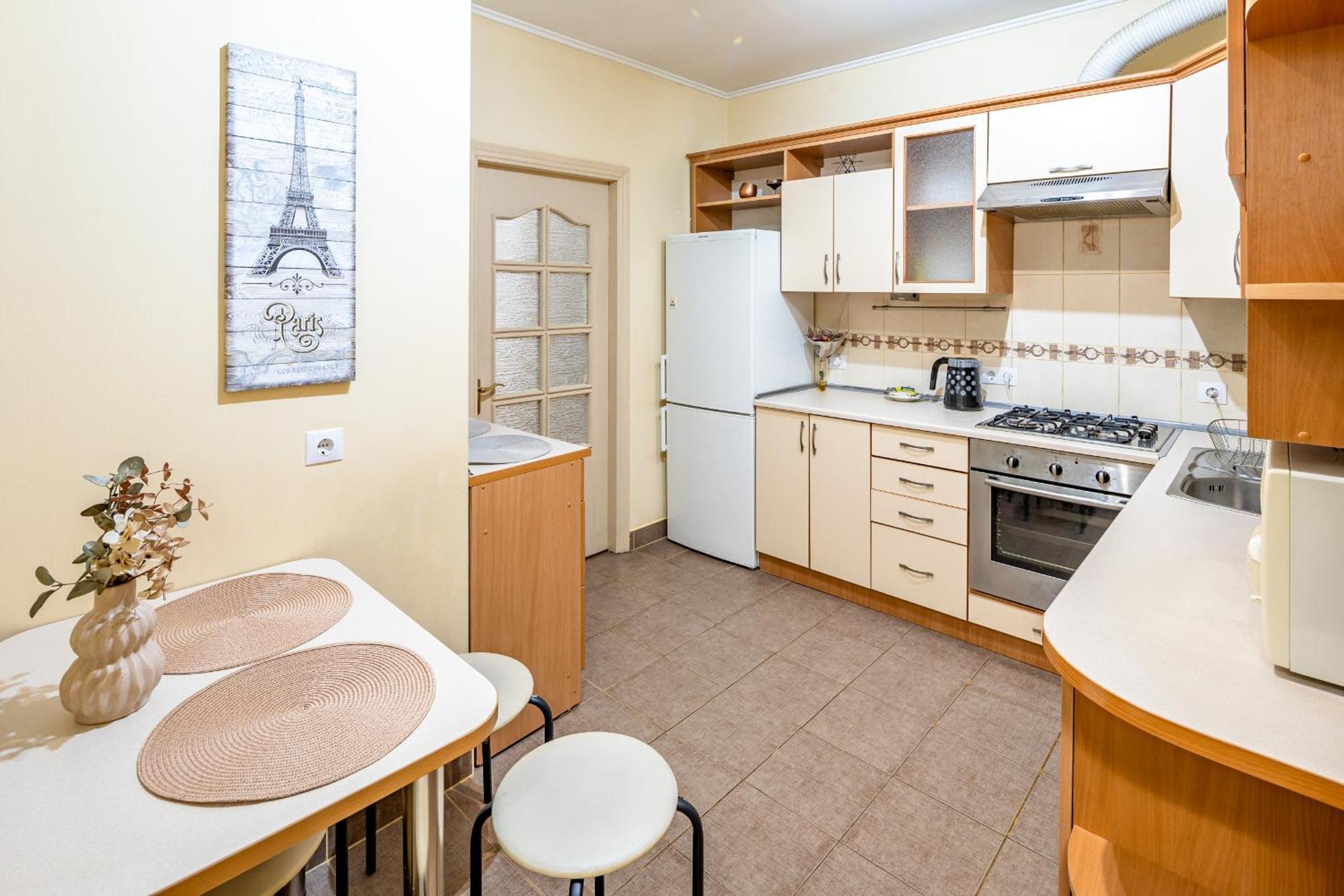 Just Another Comfy Apartment On The Main Squere. 2 Bedrooms, Own Heating, Ac Lviv Ngoại thất bức ảnh
